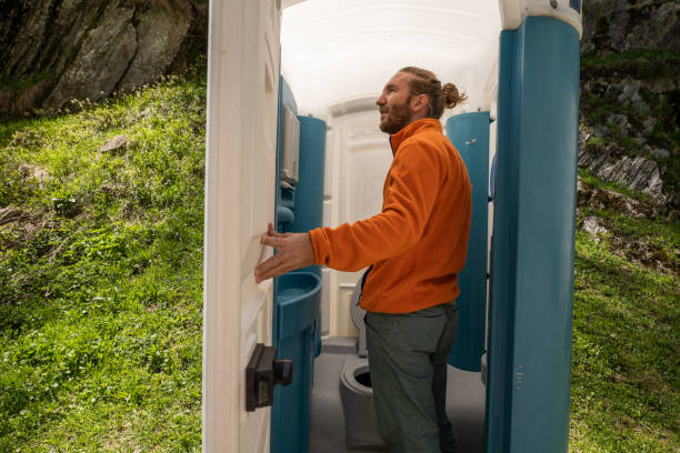 Best Porta potty delivery and setup  in Brooklyn Heights, OH