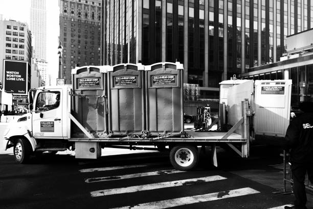 Best Portable bathroom rental  in Brooklyn Heights, OH